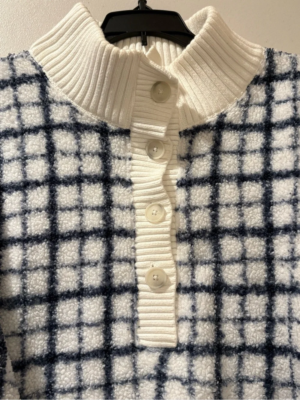 LOFT Plaid Rib Trim Sherpa Top in a Large